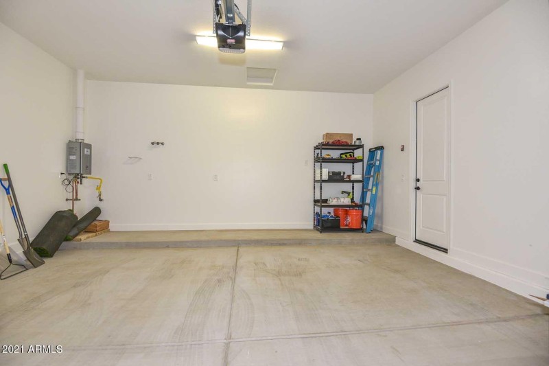 2-Car Garage
