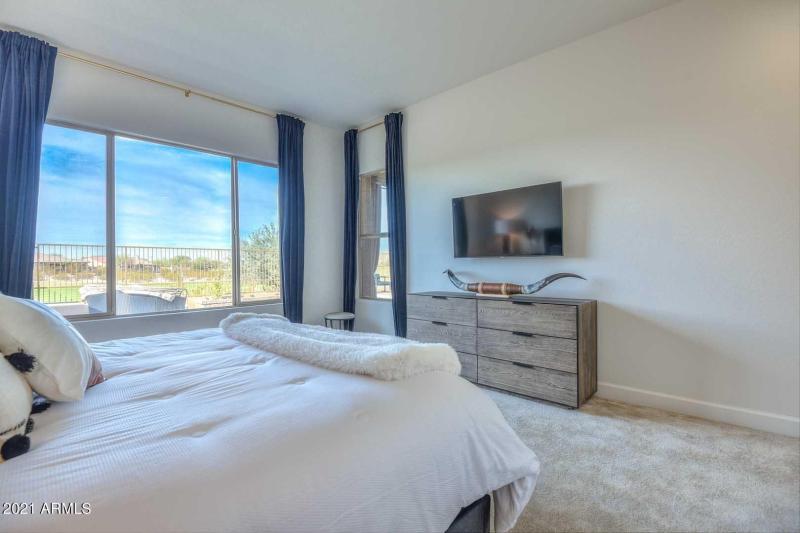 Master Bedroom2