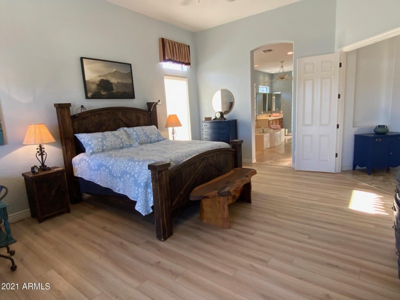 41609 N Signal Hill Ct