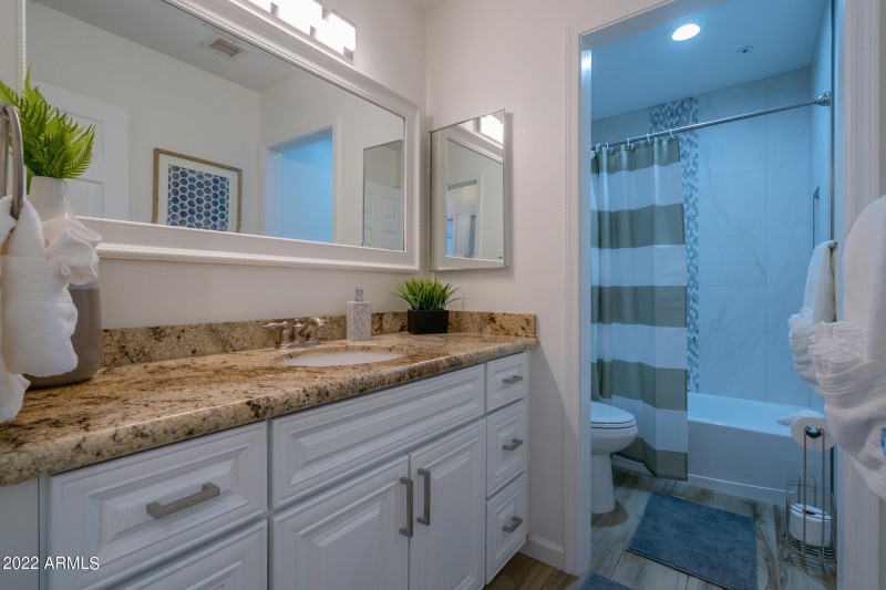 Upgraded Full Bathroom 3