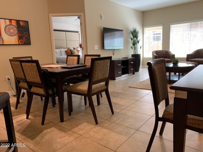 1171 dining area