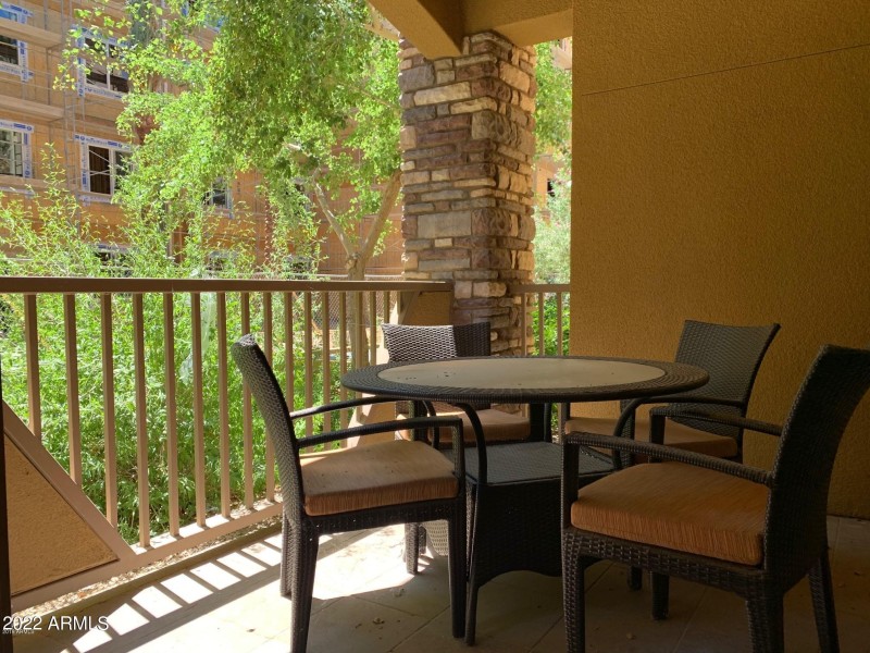 1171 Patio