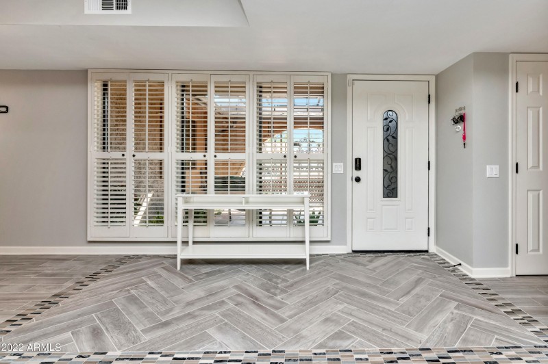 ENTRY AREA