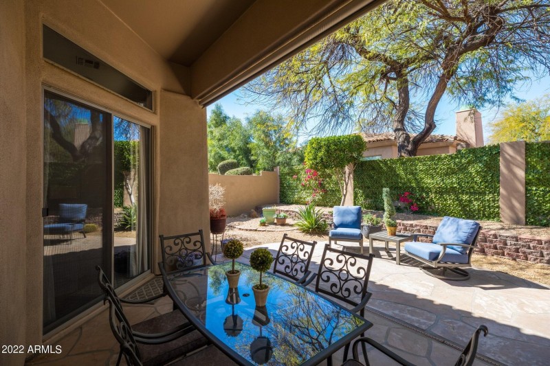 Backyard Dining