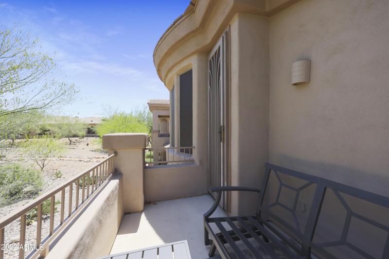balcony