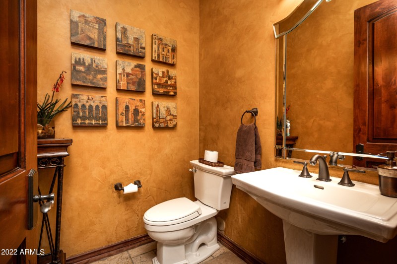 Powder room