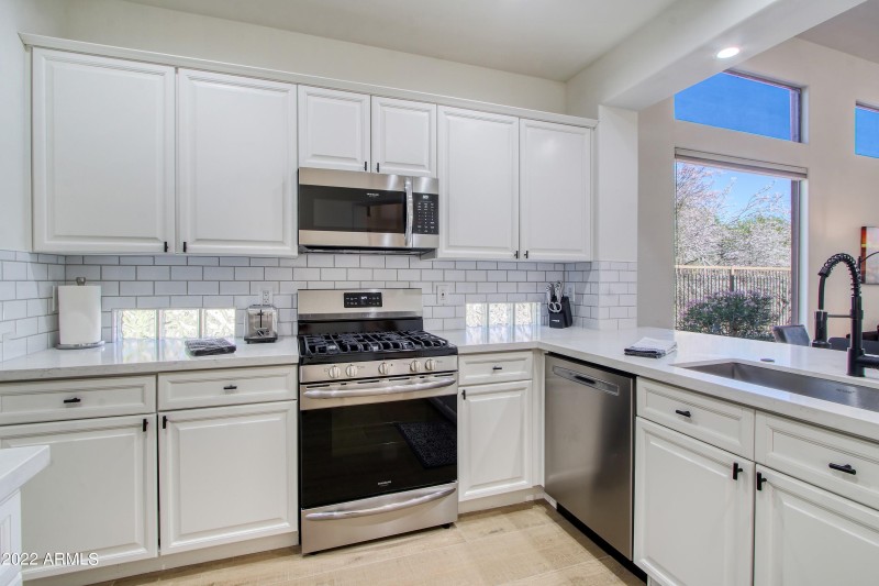Kitchen 8