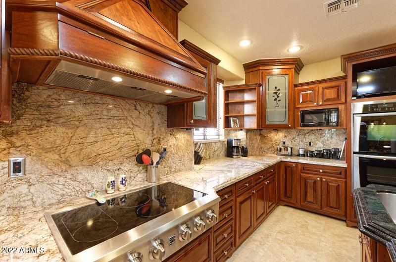 LOTS OF CABINETS