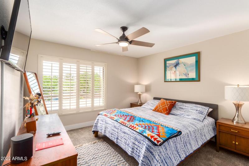 12 Royal Palm