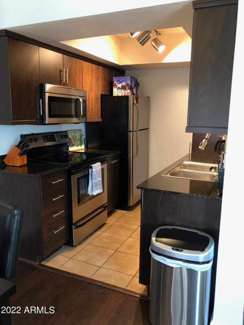 Kitchen 1