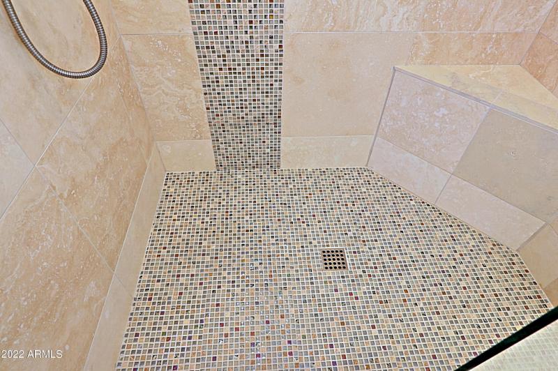 2nd Master Bath 5