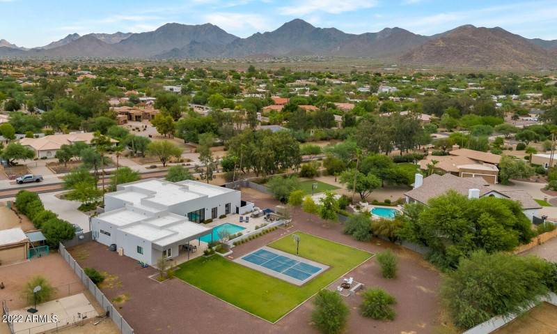 10195 E Cactus Rd-large-037-004-10195 E