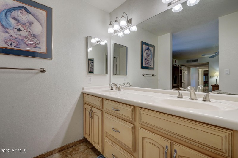 9450 N 94th Pl-23