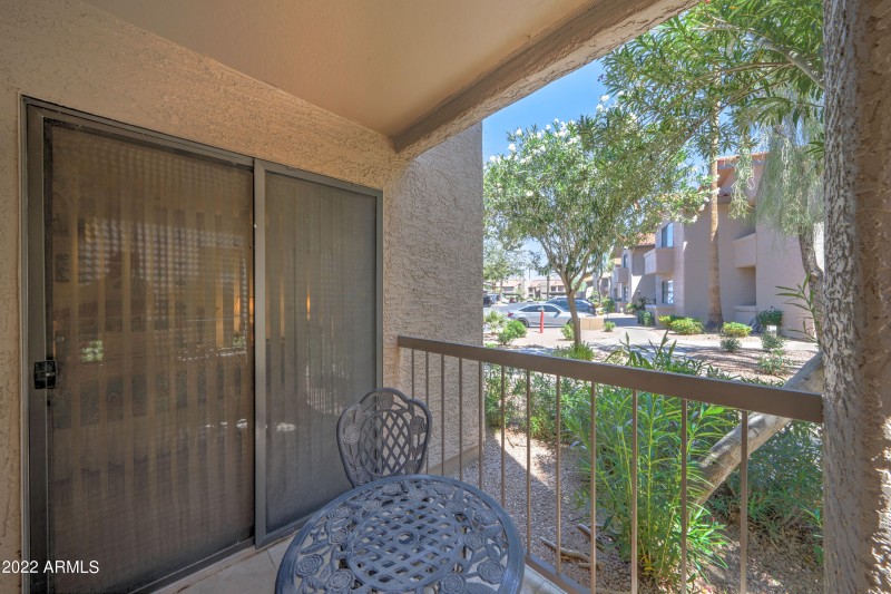 9450 N 94th Pl-14
