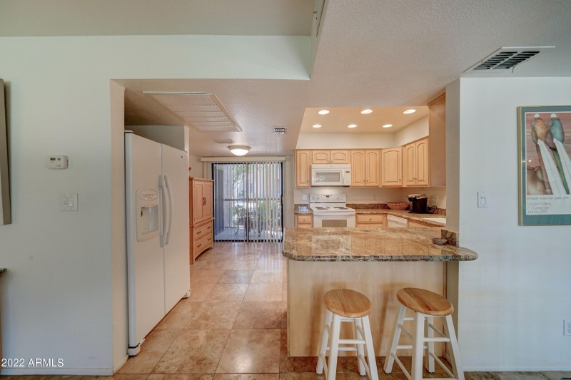 9450 N 94th Pl-8