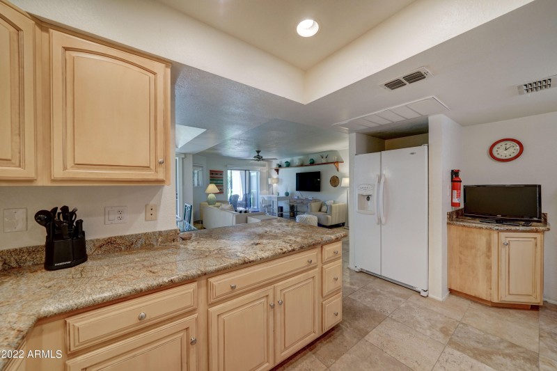 9450 N 94th Pl-9