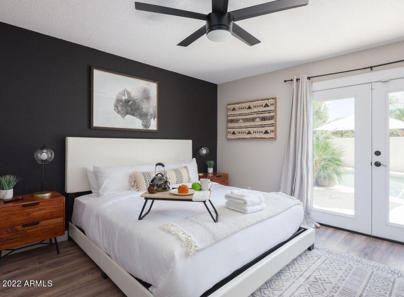 PROPERTYIMAGECO_6839EKeltonLn_WEB-18
