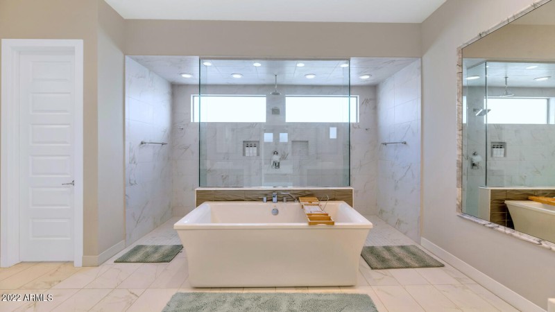 2855 E Los Gatos Dr-large-024-011-2855 E