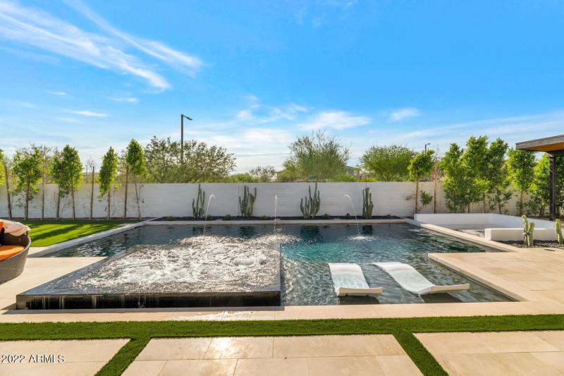 2855 E Los Gatos Dr-large-046-045-2855 E