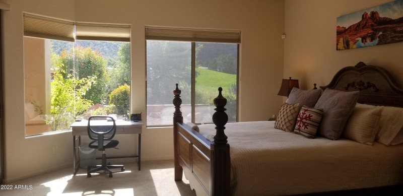 MasterBedroomlookingto15thhole