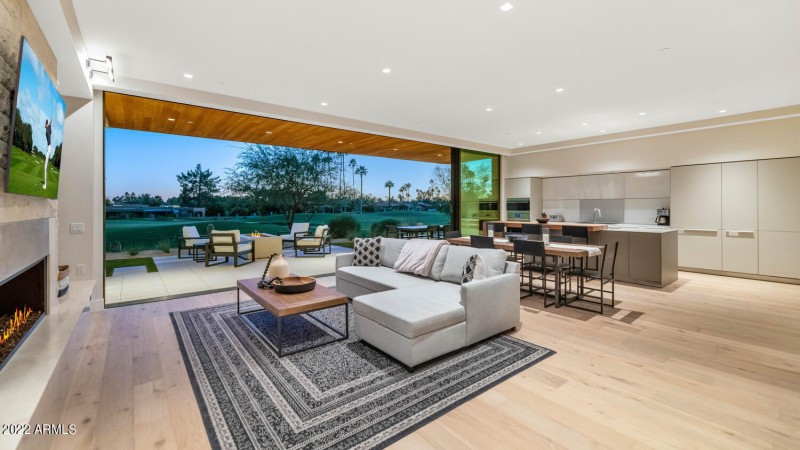 6331 E Phoenician Blvd-large-009-032-633