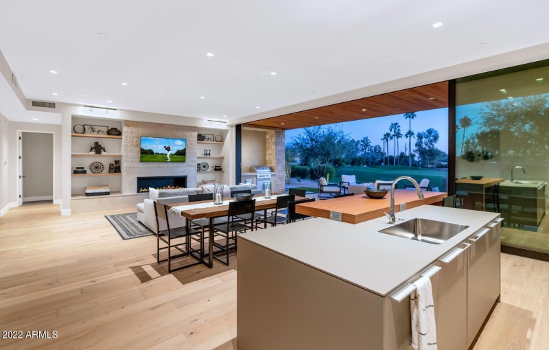 6331 E Phoenician Blvd-large-023-043-633