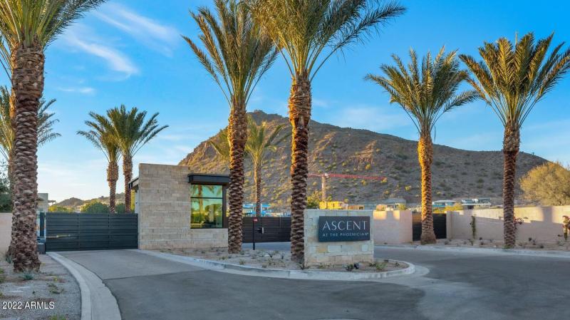 6331 E Phoenician Blvd-large-047-008-633