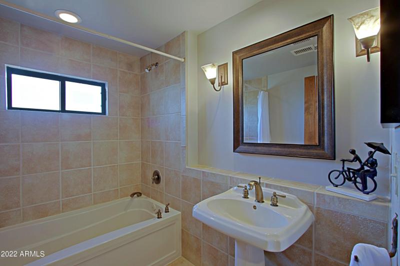 Guest Quarters Bath 2