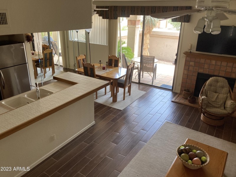 1131_living room1