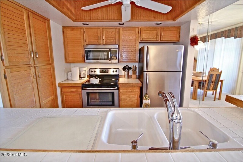1131_kitchen1