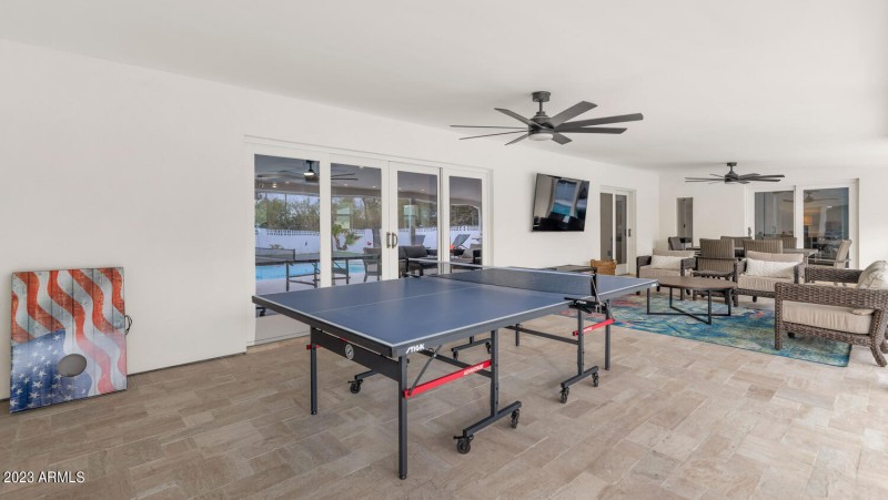 5311 N Woodmere Fairway-large-034-009-53