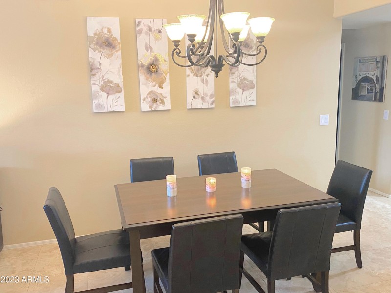 S - Dining 1281