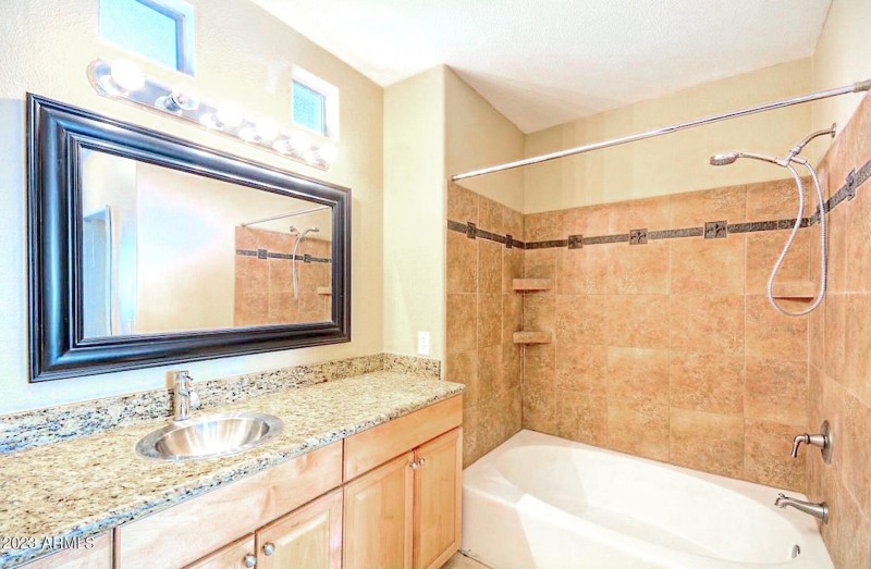 U- Master Bath 1281