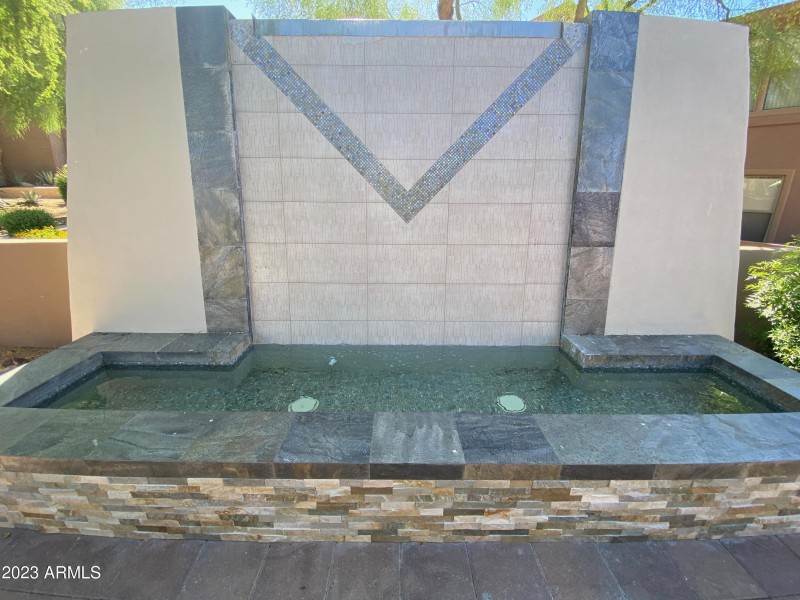 Z5 - Fountain 1