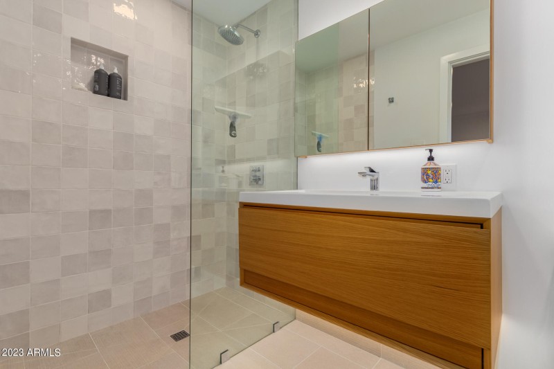 2nd Master Bathroom Suite