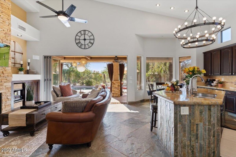 Family to Kitchen