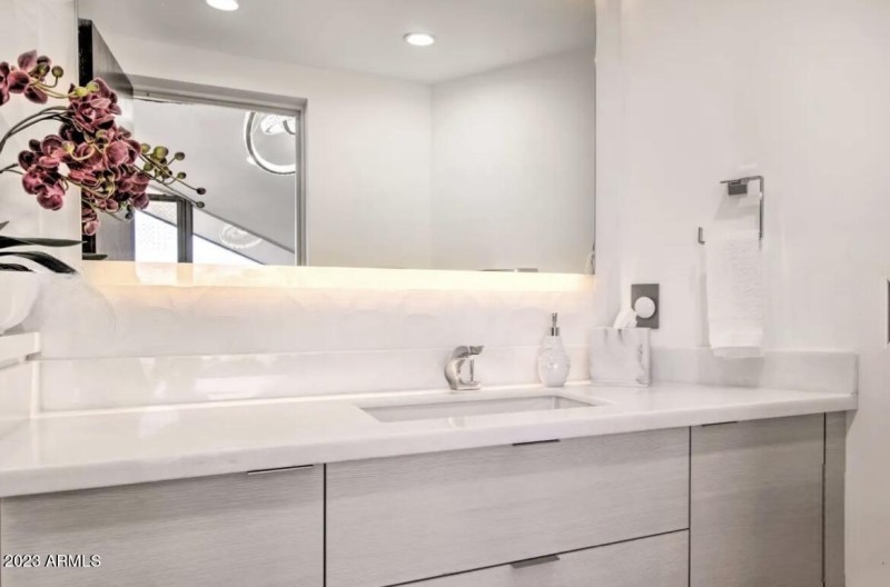 front 1/2 bath