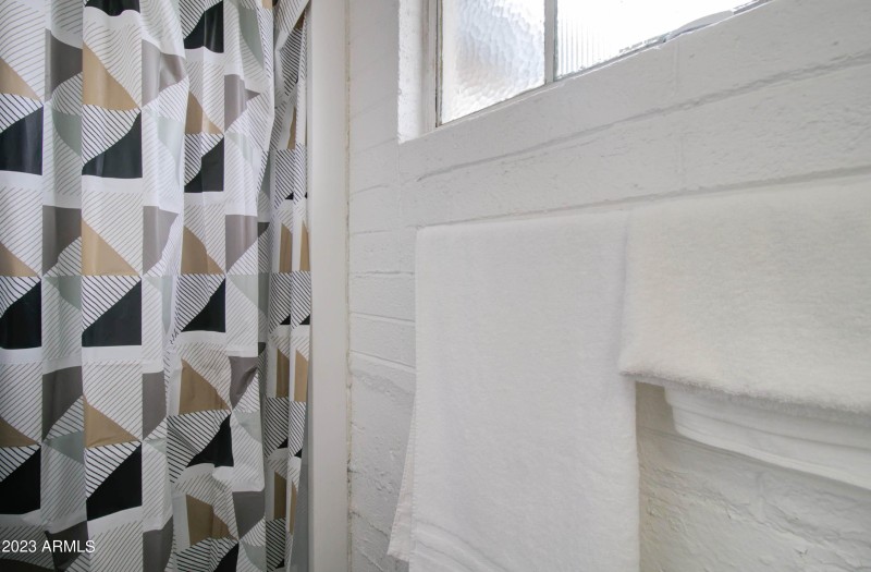 877 E Sycamore St Bunkhouse-5