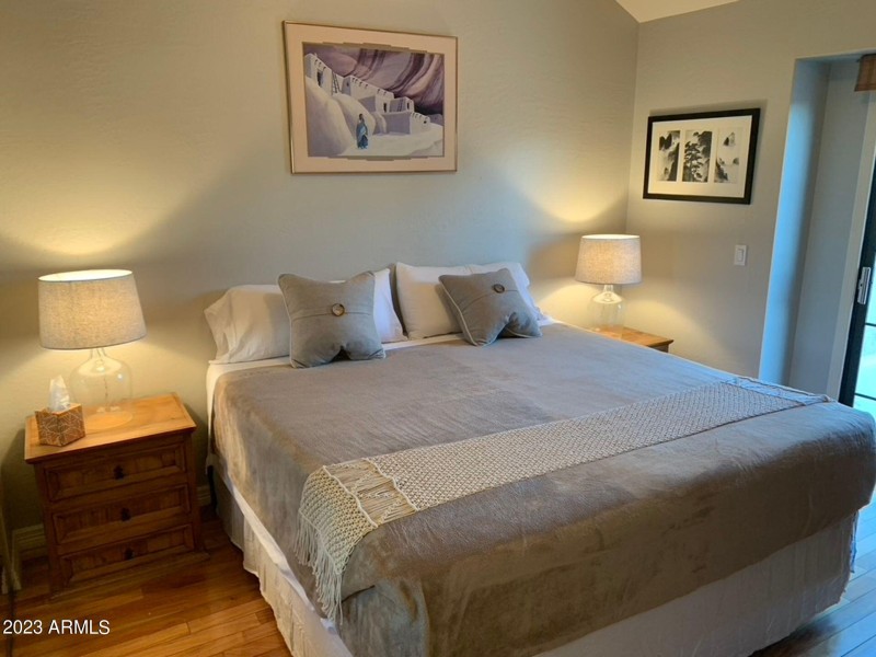 1003 guest bedroom