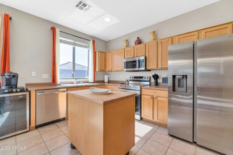 Water & Ice Maker Fridge