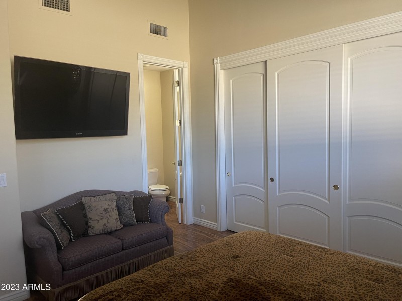 2ND BEDROOM/BATH & CLOSET