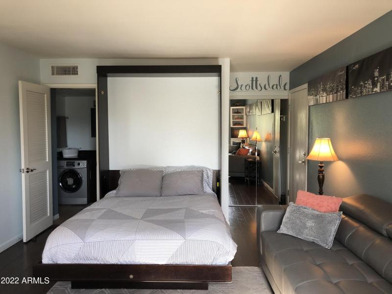 Murphy Bed Down (Queen)