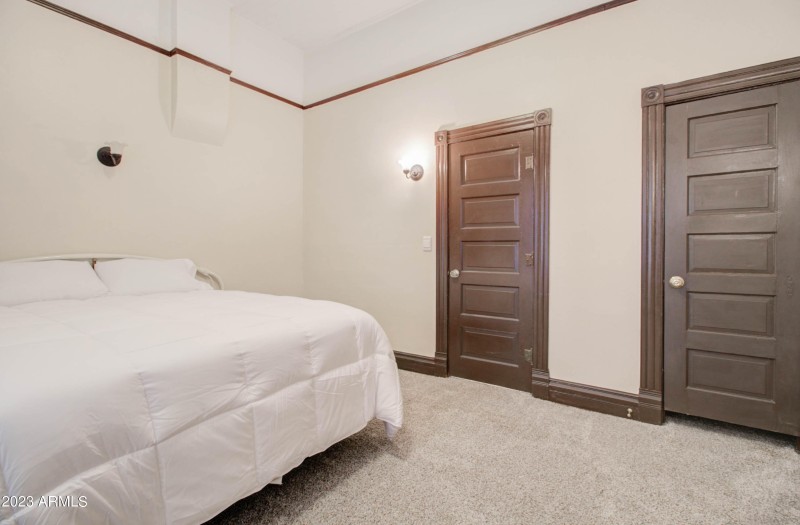 365 S Broad St Interior-13