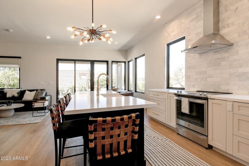 13810 N Woodside Dr (13)