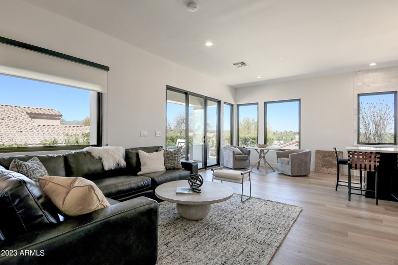 13810 N Woodside Dr (16)