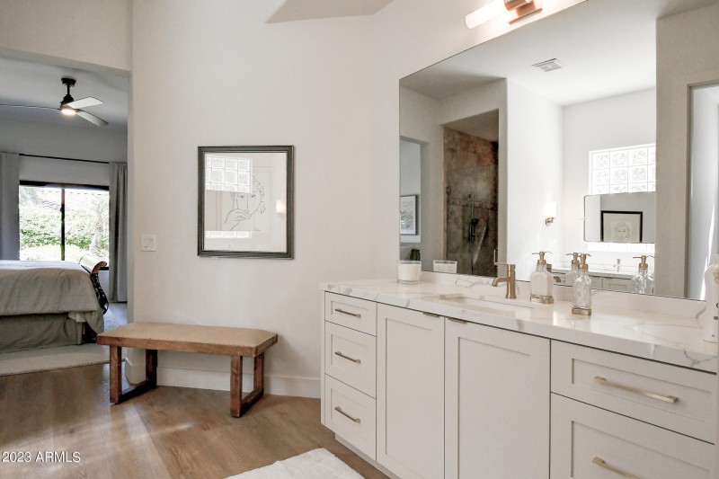 13810 N Woodside Dr (21)