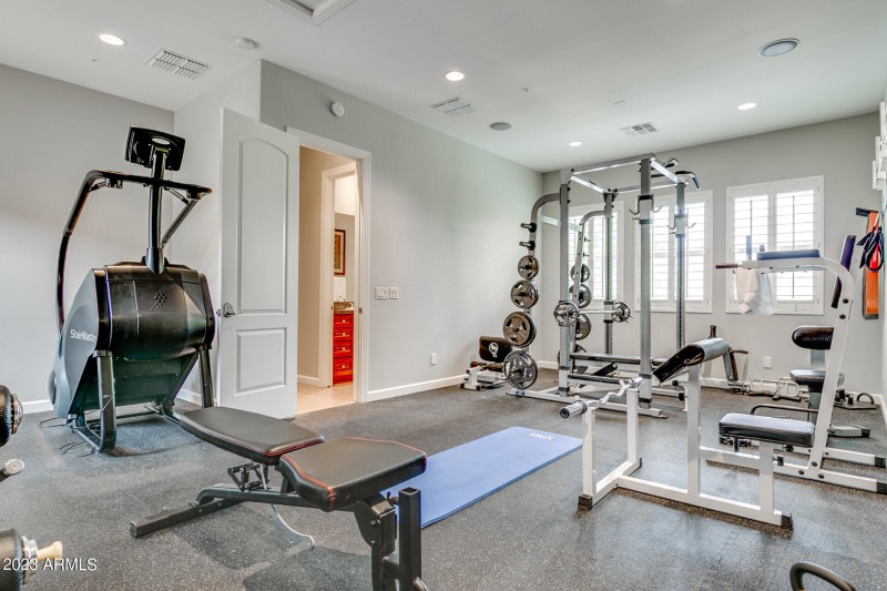 09_37427N97thWayMLS09_mls