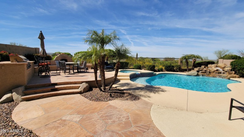 Built-In BBQ and Fireplace