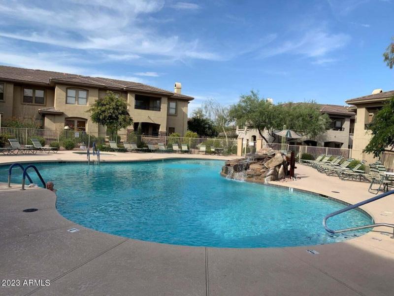 YEAR ROUND HEATED POOL