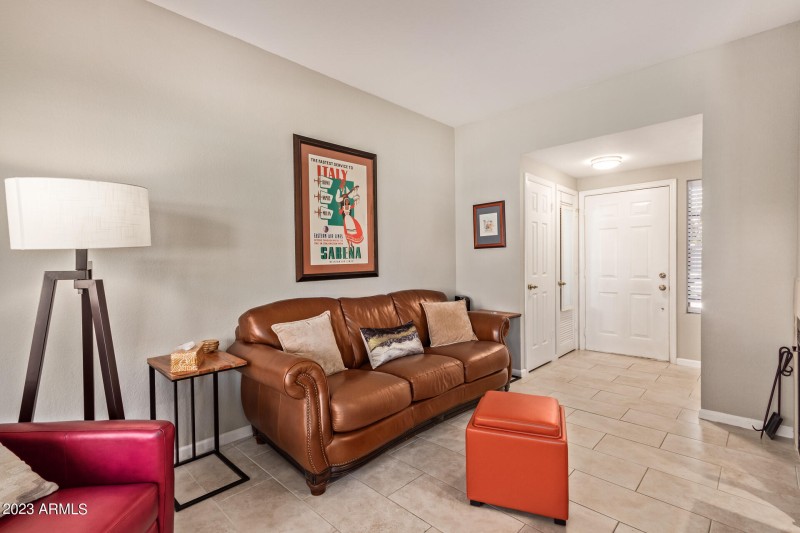 1502 living room